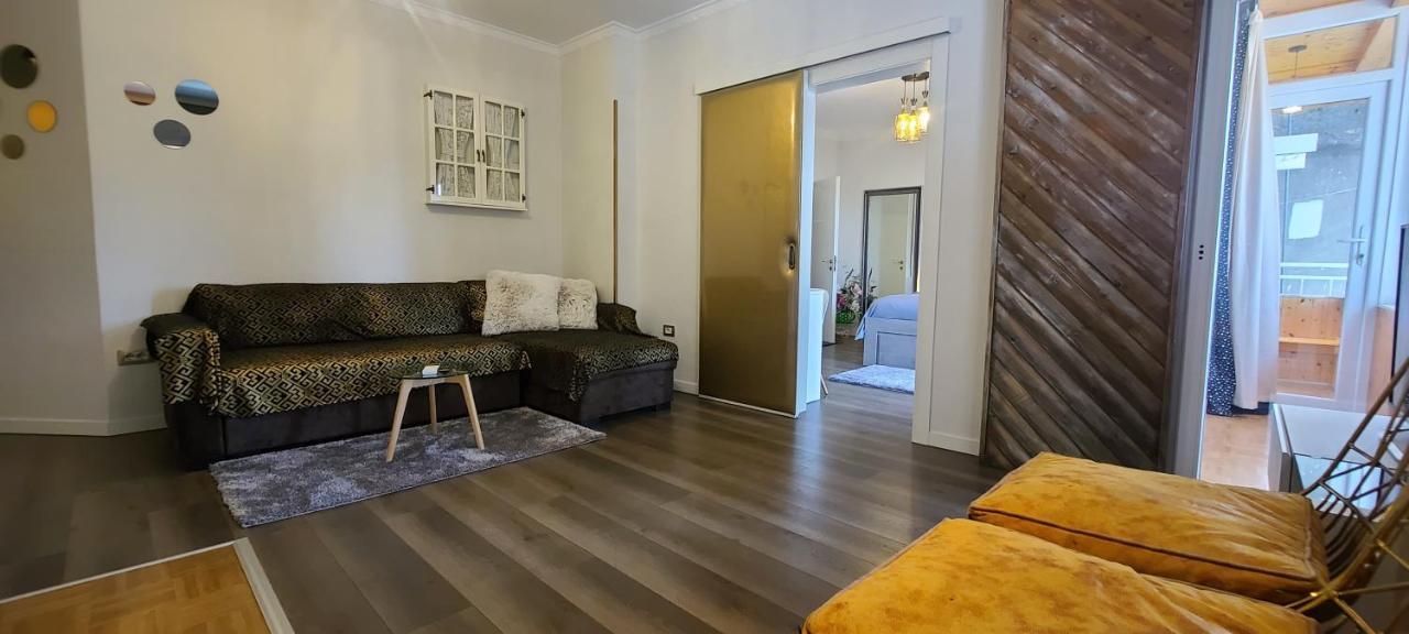 Oro Apartments Тирана Екстериор снимка